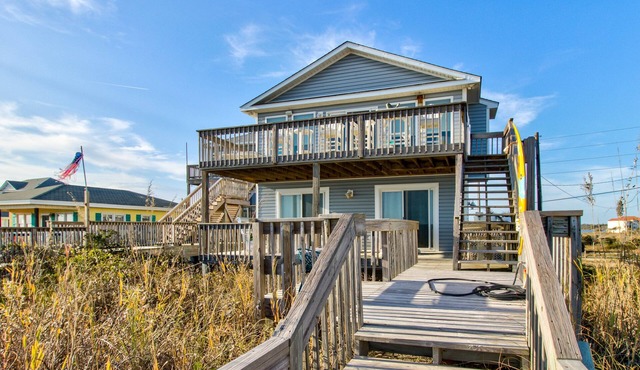 Multi-level ocean view home with two decks, a washer/dryer & beach access