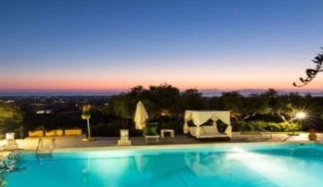 Multi-room apartment x 10 people in resort