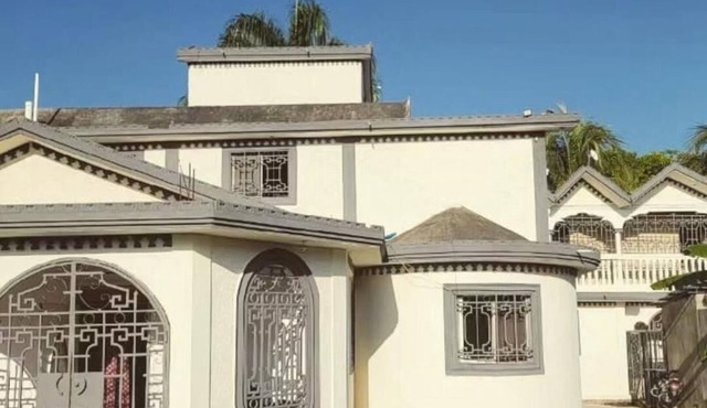 Multi-unit villa perfect for families, friends, or group stays