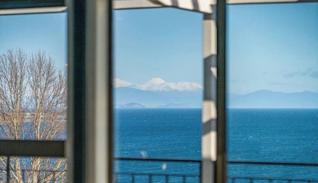 Muritai - Size! Location! Views!