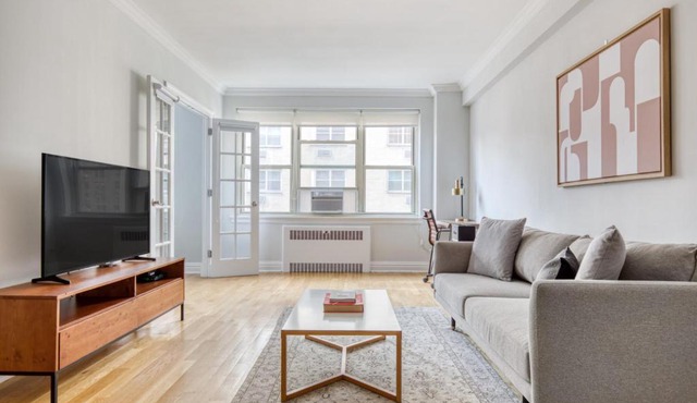 Murray Hill 1BR w Elevator Gym DM on 6 line NYC-624