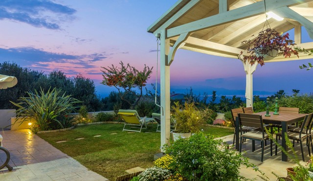 Muses: Panoramic View, Minutes from Knossos Minoan Palace
