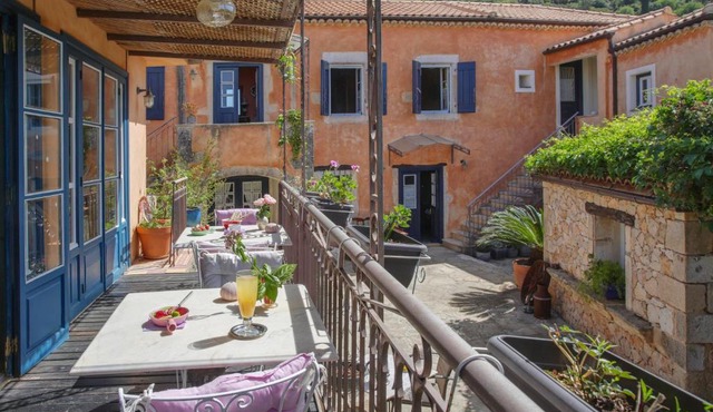 Museum Hotel George Molfetas