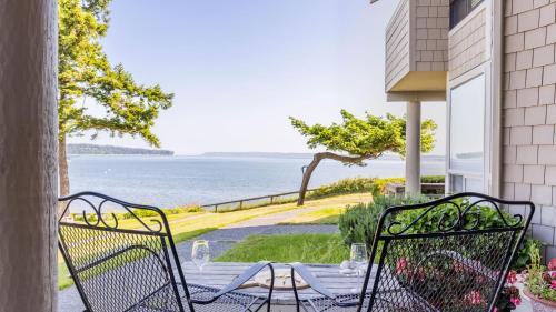 Mutiny Bay Condo by AvantStay