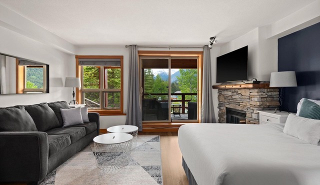 MVP Rentals, Panorama Springs Pool Side Patio!
