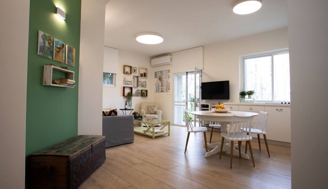 My Jerusalem Home, 2 bedrooms and two bathrooms, sleeps six