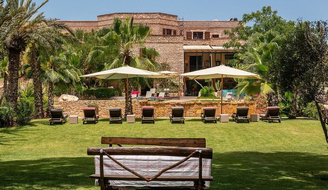 My Rental Homes - Le Jardin Mogador private pool large garden with lake