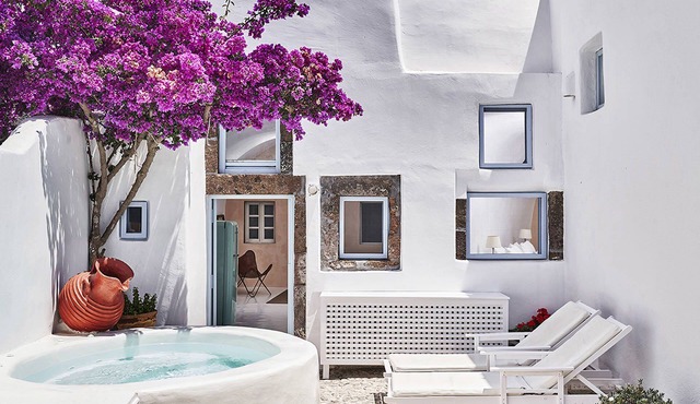 My Rental Homes - Villa Ivi with outdoor heated Jacuzzi and private courtyard.