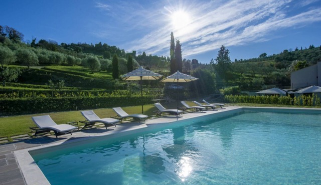 MyExclusiveItaly - Villa Chianti with infinity pool and vineyard view