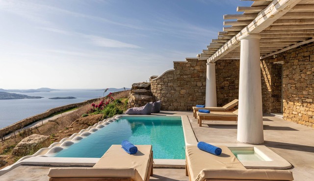 Mykonos Divino
