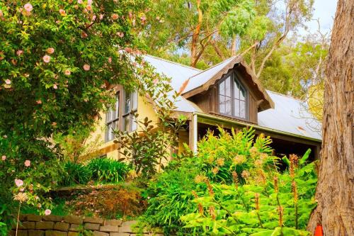 Myrtle Loft - Forest Garden, Emerald