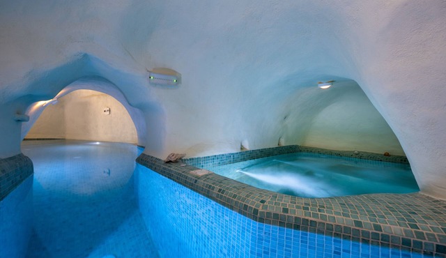 Mystagoge cave pool/jacuzzi, cellar and hammam