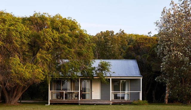 Mystery Bay Cottages