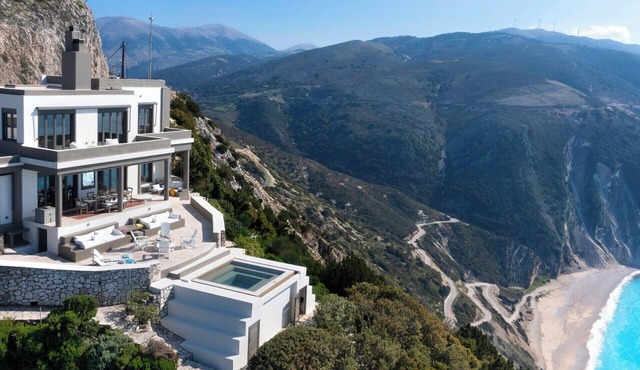 Mythos - Three Bedroom Villa, Sleeps 6
