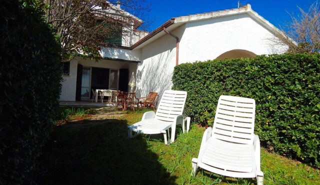 N107 - Numana, large three-room apartment with garden and two bathrooms
