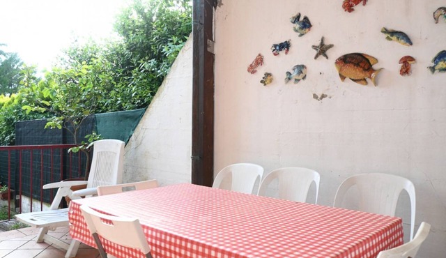 N232 - Numana, five-room apartment with garden in a residence with swimming pool
