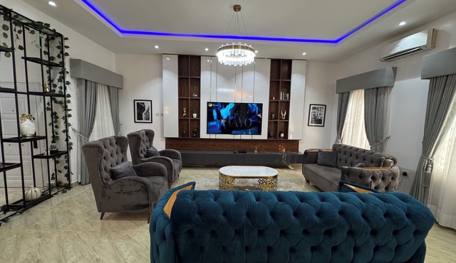 n3bd waterfront, Rooftops Apartment on Admiralty Lekki-ikoyi w/Pool&Gym