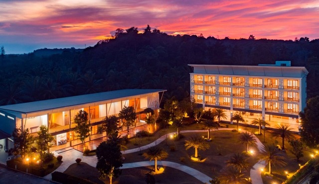 Nana Beach Hotel