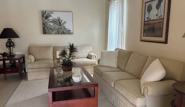 Naples Imperial Golf Condo Overlooking Gomez Tennis Academy