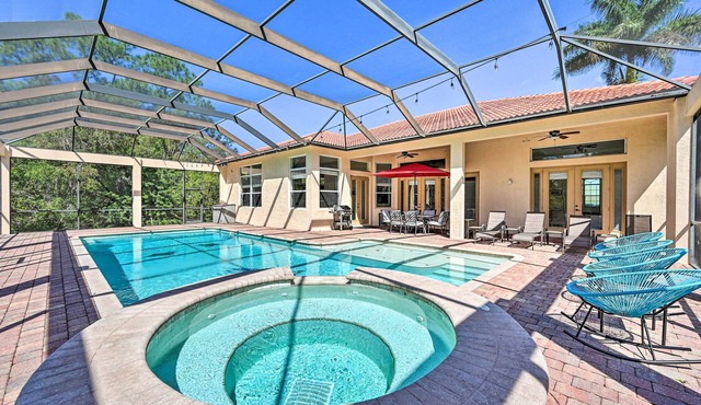 Naples Villa: Backyard Oasis w/Private Pool!