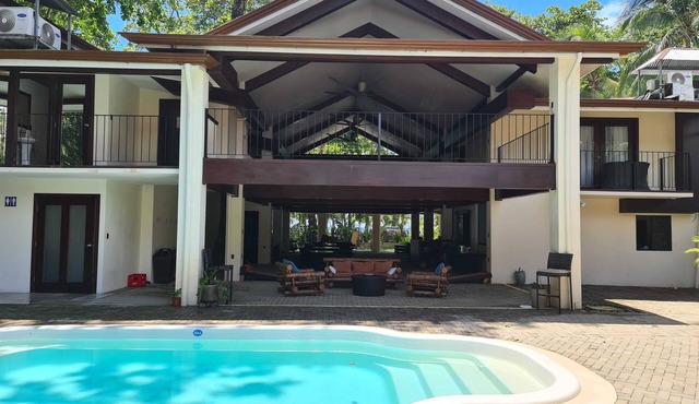 Naranjo Beach King Room at Hona Beach Hotel