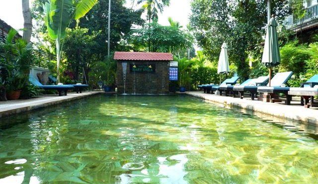 Nary Villa