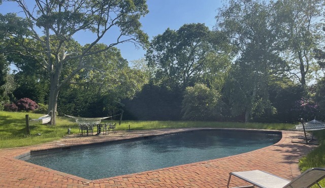 Nassau Point Summer Escape