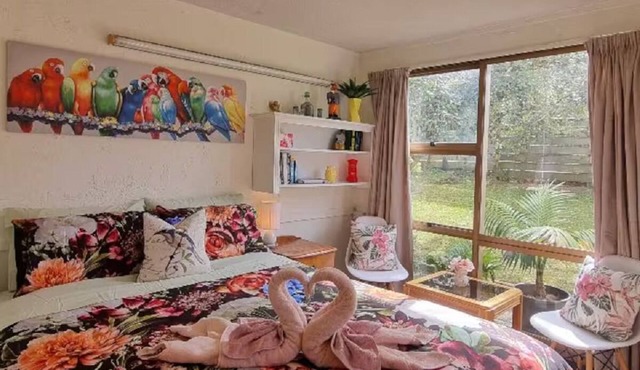 Nathas' Nest - A small, very cosy and completely private comfortable space.