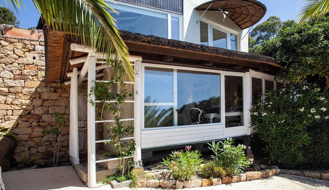 "Natural Charm and Privacy at the Xingu House - Finca Love Garden"
