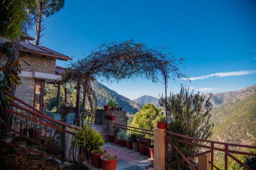 Natural Elements by Levitate - Premium Two Room Chalet with Private Terrace Panoramic Forest View & Dedicated Kitchen