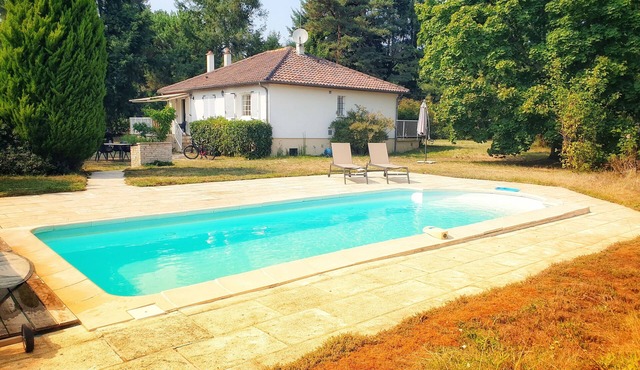 Nature, spacious, fenced, well equipped, Loire castles, ideal for families