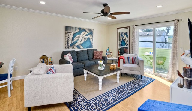 Nautical Gem Imperial Beach one block to the beach