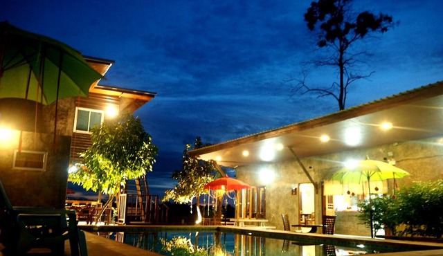 NawiengkaeRiverview Resort