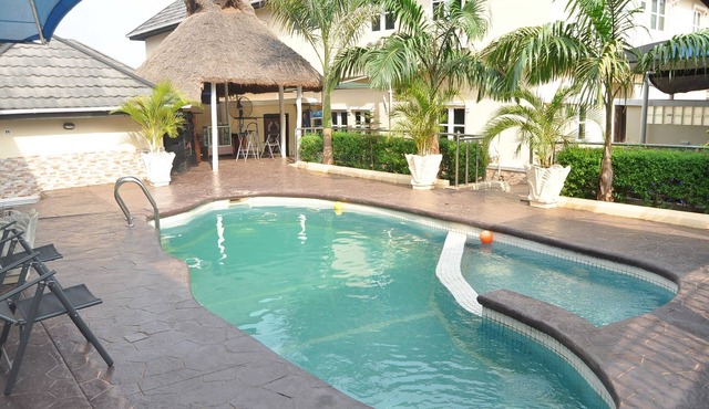 Ne-Yo Hotel and Suites