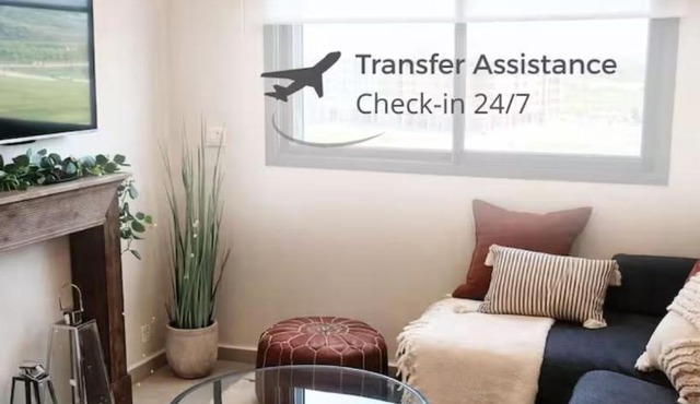 Near Airport Cosy flat Full AC, IPTV, Free Parking Married couples only