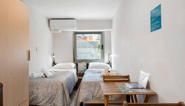 Near Athens airport (Studio 14²) Sea side Studio & shopping center of city