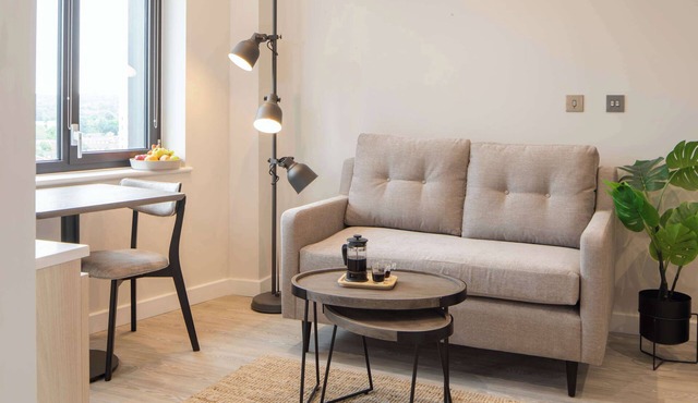 Near Croydon Station - 40+ Amenities : StayCozy