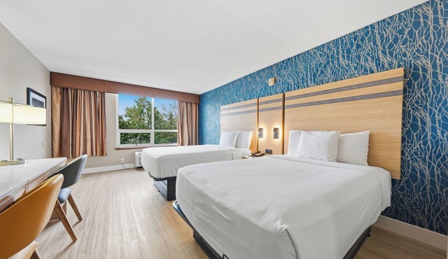Near NYC Welcoming Double Suite Sleeps 4 Prime Location