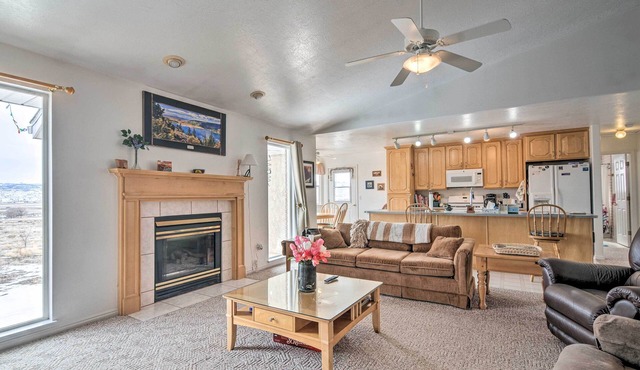 Near Sevier Valley Center: Aurora Home w/Views!