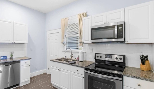 Near the Airport & Renovated! East Lake Craftsman