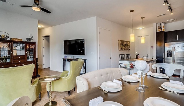 Near Verrado I-10/303/101 frwys Spacious/Customized Corporate Travelers Welcome!