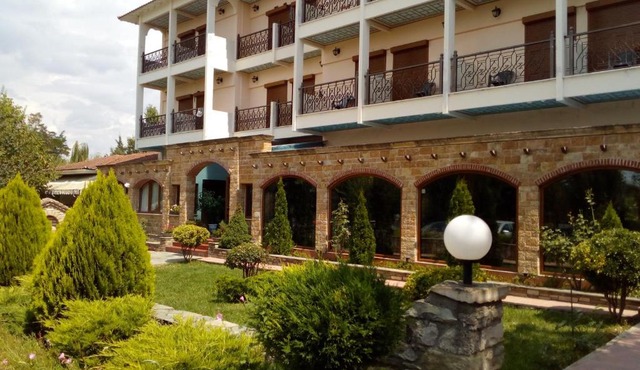 Nefeli Hotel