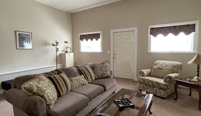 Neicy's Nest - West, 10 Min From Downtown Pittsburgh