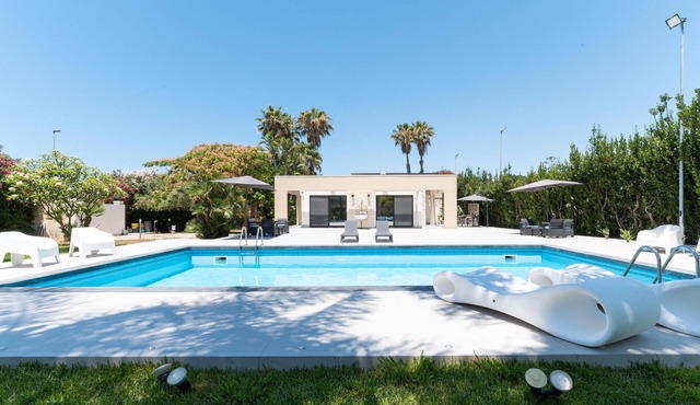 Nereide, luxury villa in Sicily with pool, near the beach