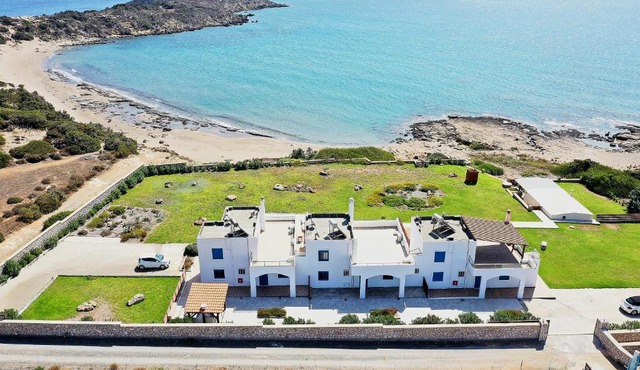Nerida Beachfront Villas
