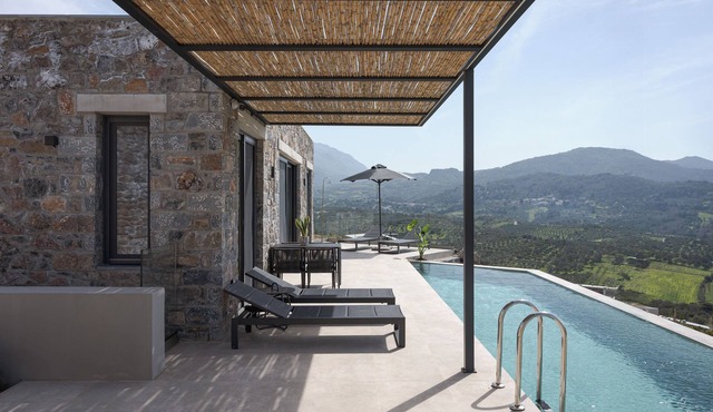 Neromai Cave Luxury Villa Three