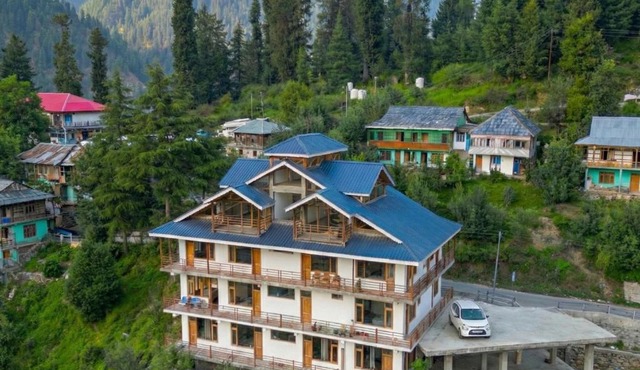 Nesto Stay and Cafe, Shoja Jibhi