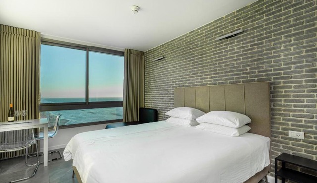 Netanya SeaView ApartHotel