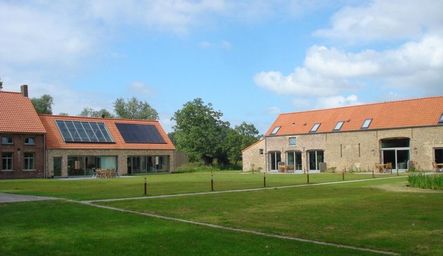 Nette Ferienwohnung mit Terrasse, Pool und Garten by Interhome