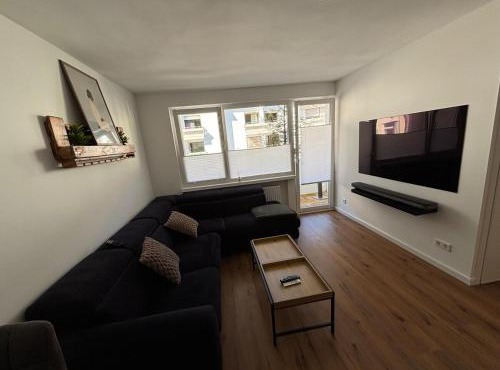 NEU Design Loft nähe Medienhafen mit Balkon
